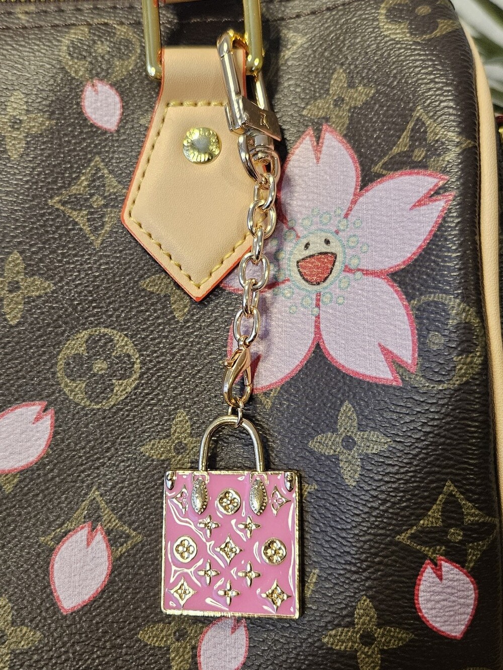 Designer Inspired Fashion Pink Enamel Bag Charm/ Keychain - Picture 3 of 3